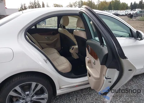 2015 Mercedes-Benz C 300 4Matic from USA, damaged, VIN 55SWF4KB6FU023449